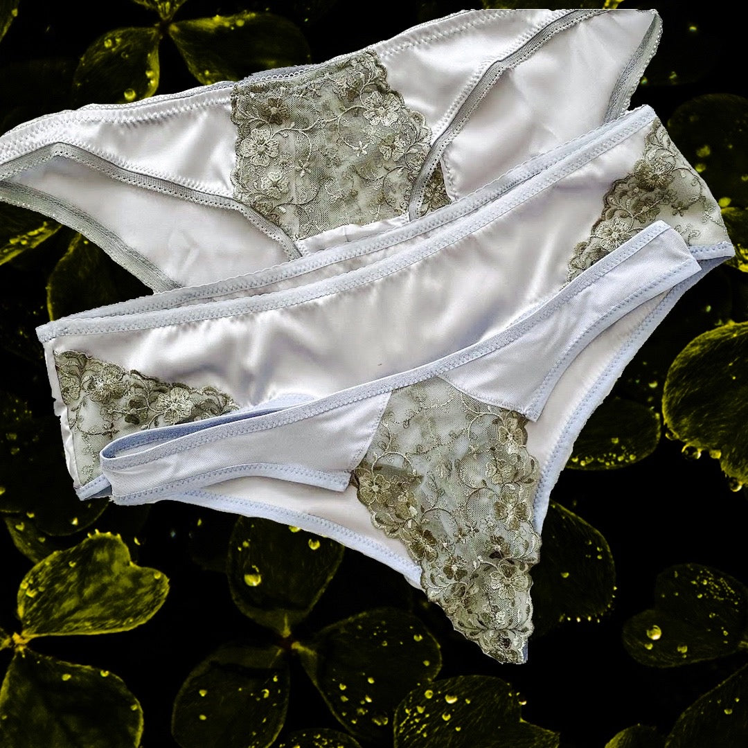 Supersoft White Floral Crochet Mesh Stretch Lace - Perfect for Lingerie -  Beautiful Textiles