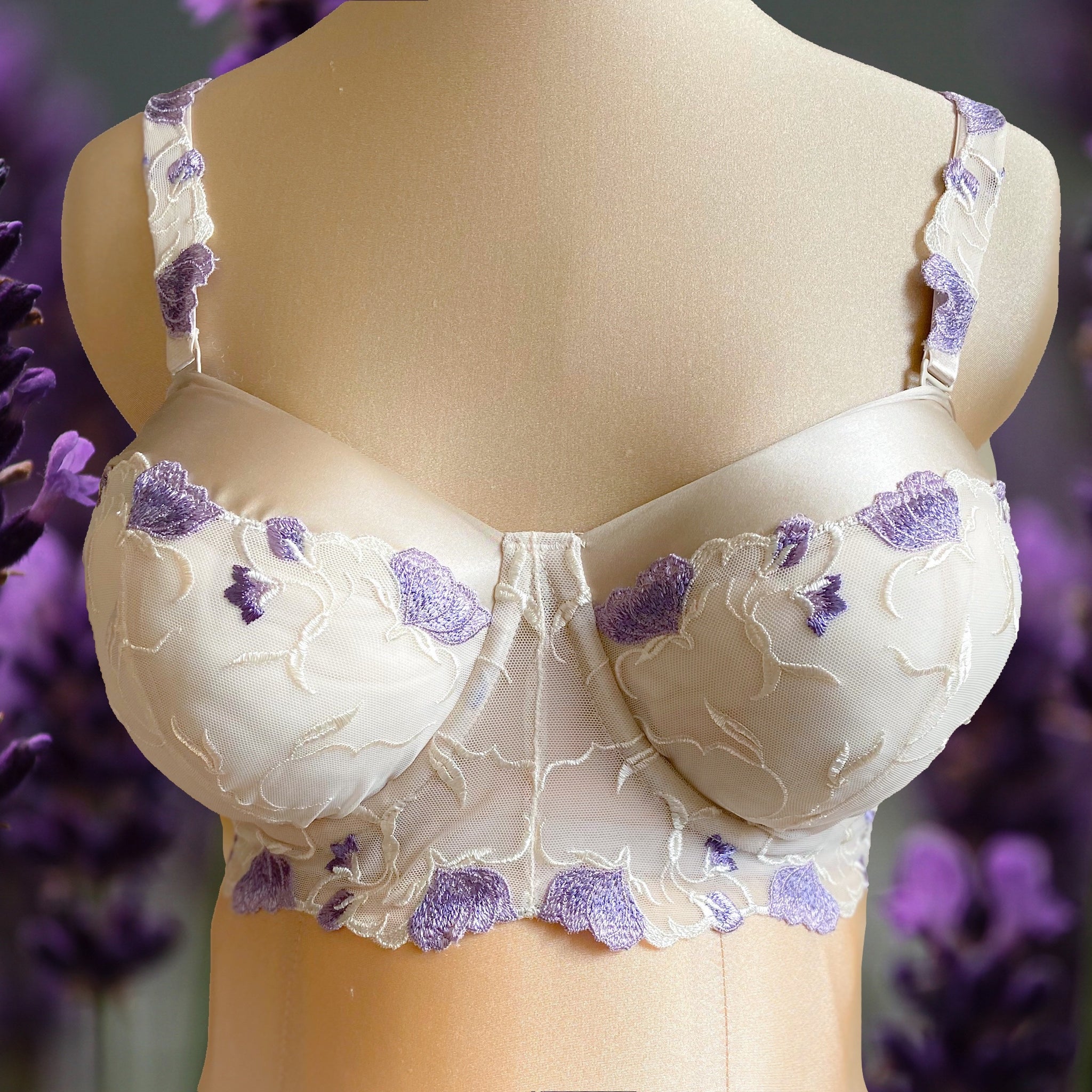 Underwired full-cup bra, good support, lace, floral embroidery, Lilac  pastel purple | ROMY | Empreinte Official Boutique